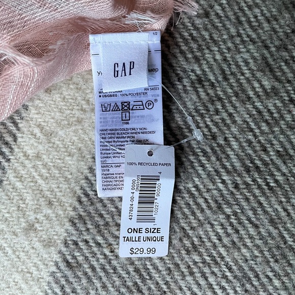 GAP woven scarf - Picture 4 of 4